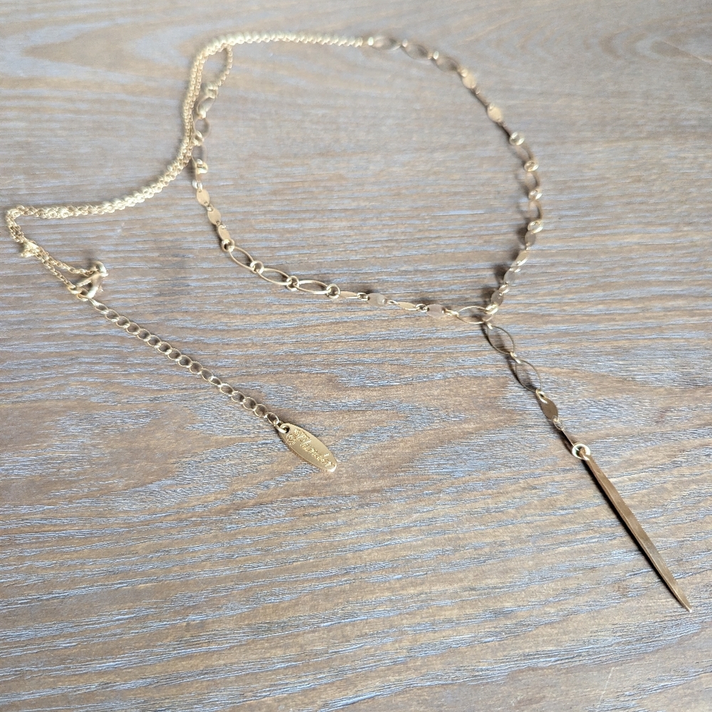 NWOT Plunder Gold Toned Necklace